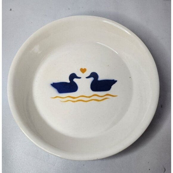 𝅺VINTAGE California Pottery Blue Duck Design Pie Plate Baking Dish Ovenware 10" - Picture 1 of 8
